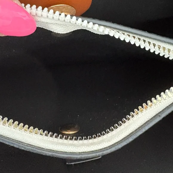 Elegant White and Brown Shoulder Bag with geometric strap - Picture 10 of 14